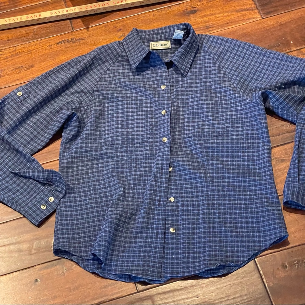 LL Bean Women’s Button Up Shirt Top Blue Check Long Sleeve Textured Pockets M